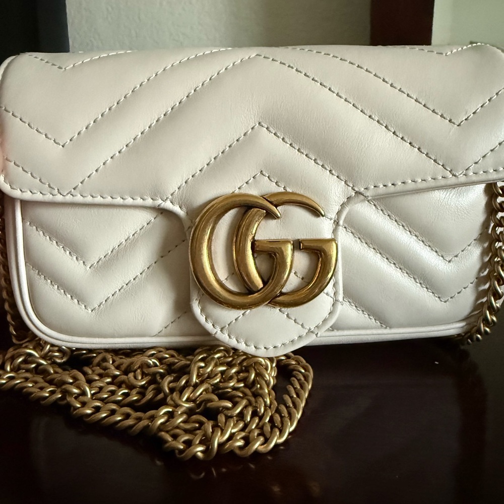 Gucci Olive Embossed Gift Box